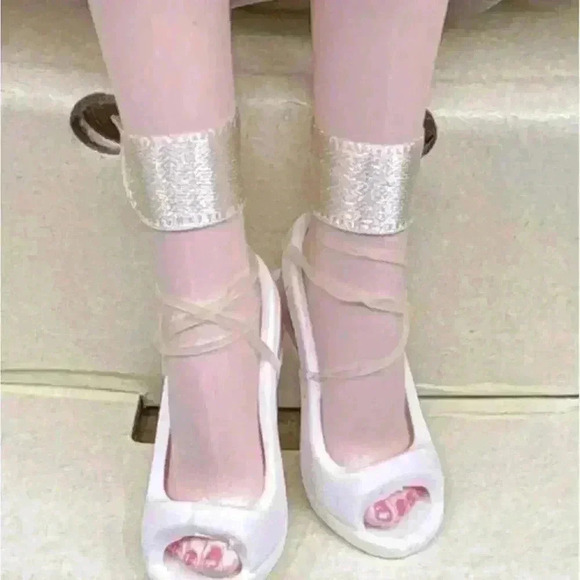 Barbie Southern Belle Doll - Picture 6 of 16